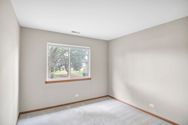 Building Photo - 737 Candleridge Ct