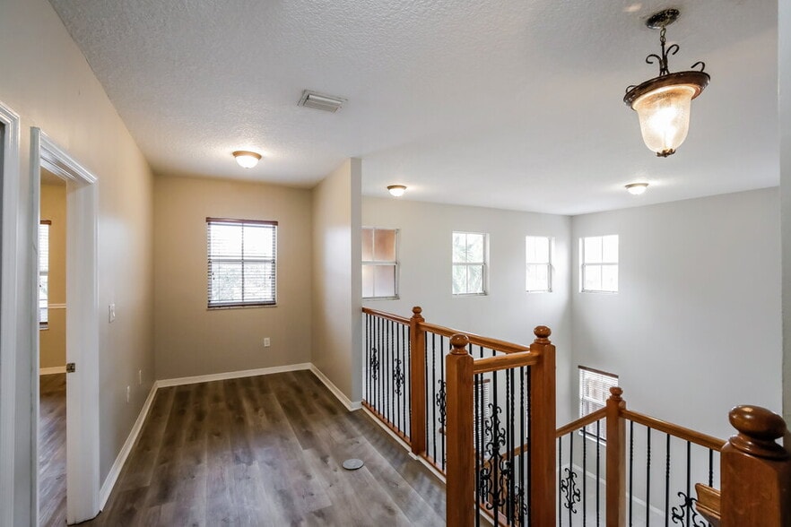 Building Photo - 2762 SW 152nd Ct