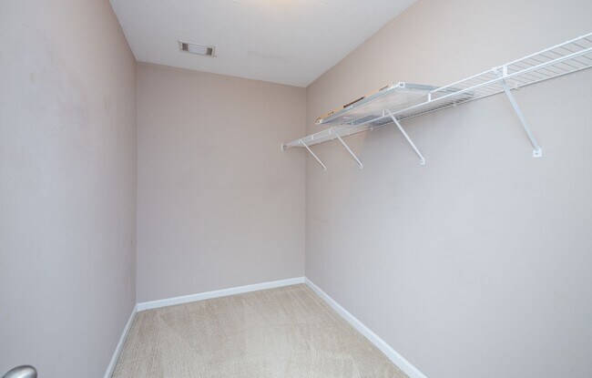 Building Photo - 435 Snead Way