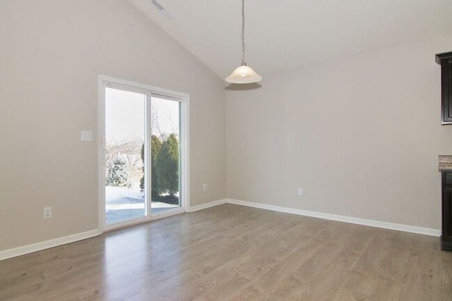 Building Photo - Cozy Updated Ranch