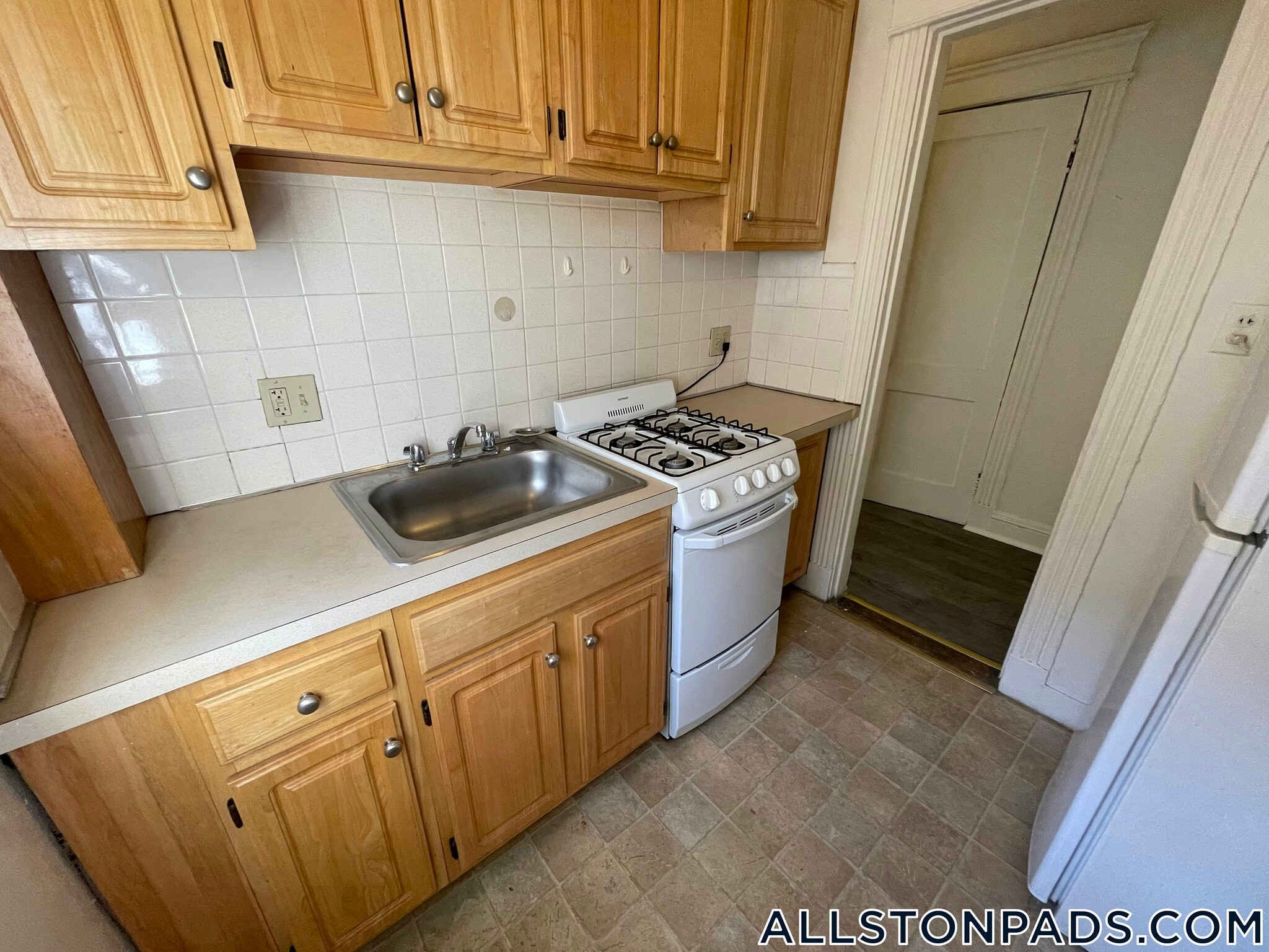 Building Photo - 1148 Commonwealth Ave