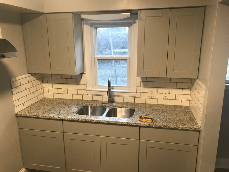 Building Photo - 2912 S 23rd St