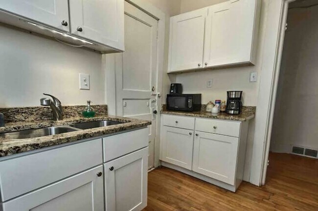 Building Photo - 2586 N Cramer St