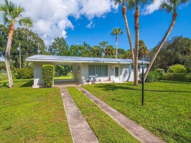 Building Photo - 7502 Pacific Ave