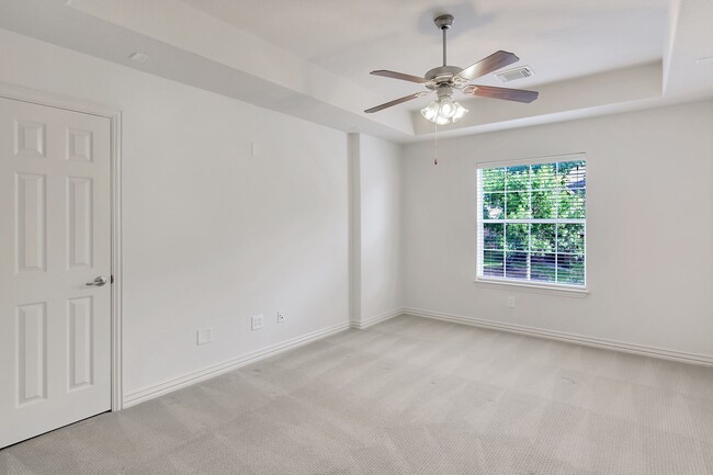 Building Photo - 27 Frontera Cir