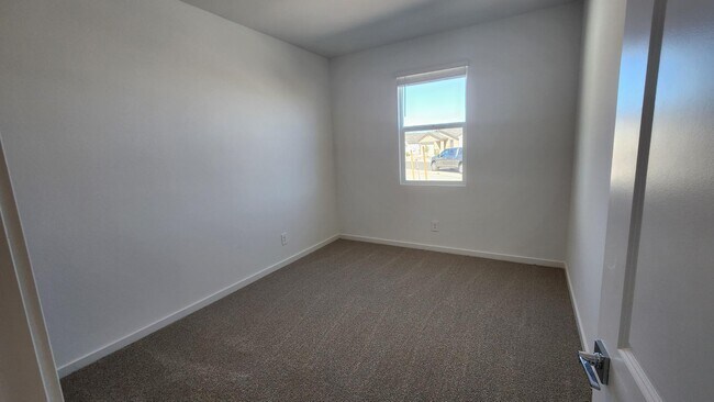 Building Photo - 7615 E Cozy Cottage Ln