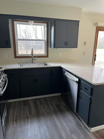 Building Photo - 14535 W Janice Pl