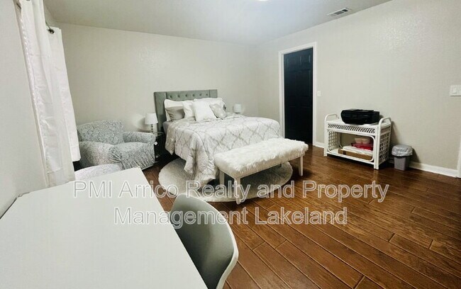 Building Photo - 3541 Harbor Cir NW
