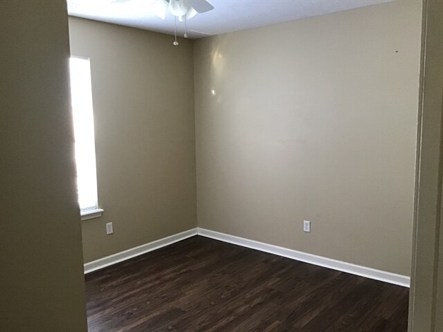 Building Photo - 6305 Blakeview Dr
