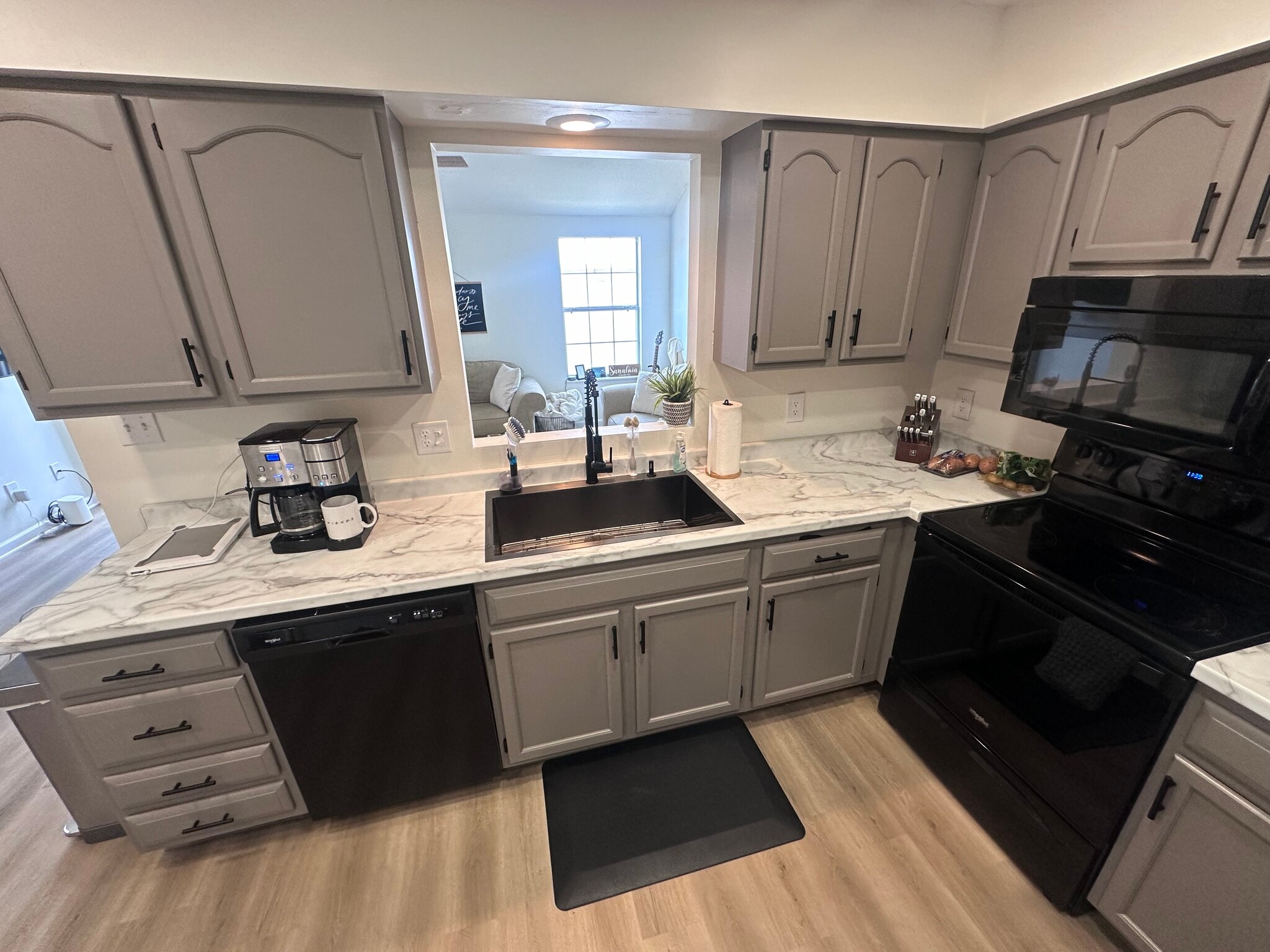 Building Photo - 8052 Intervale Way