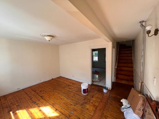 Building Photo - 21 Sawin St