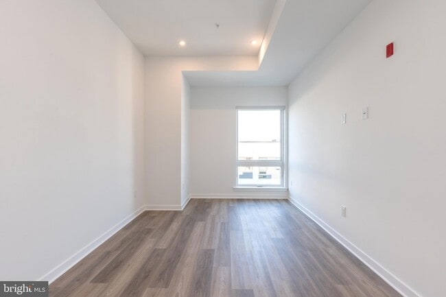 Building Photo - 3120 W Jefferson St