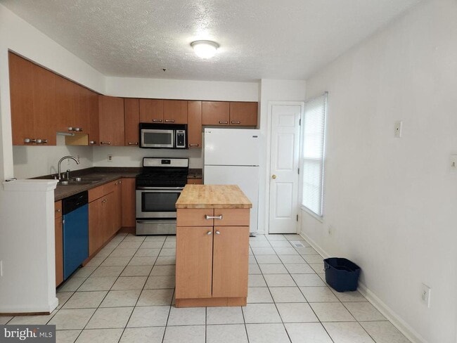 Building Photo - 2038 S Anvil Ln