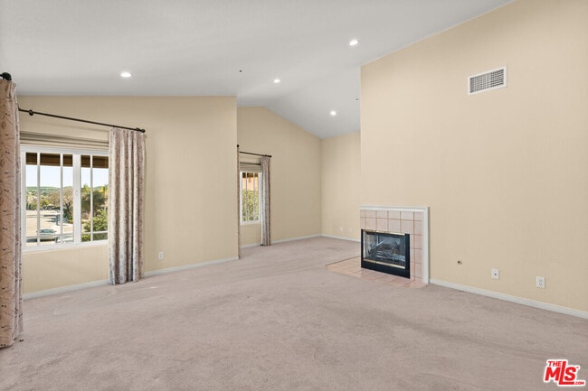 Building Photo - 5666 Silver Valley Ave