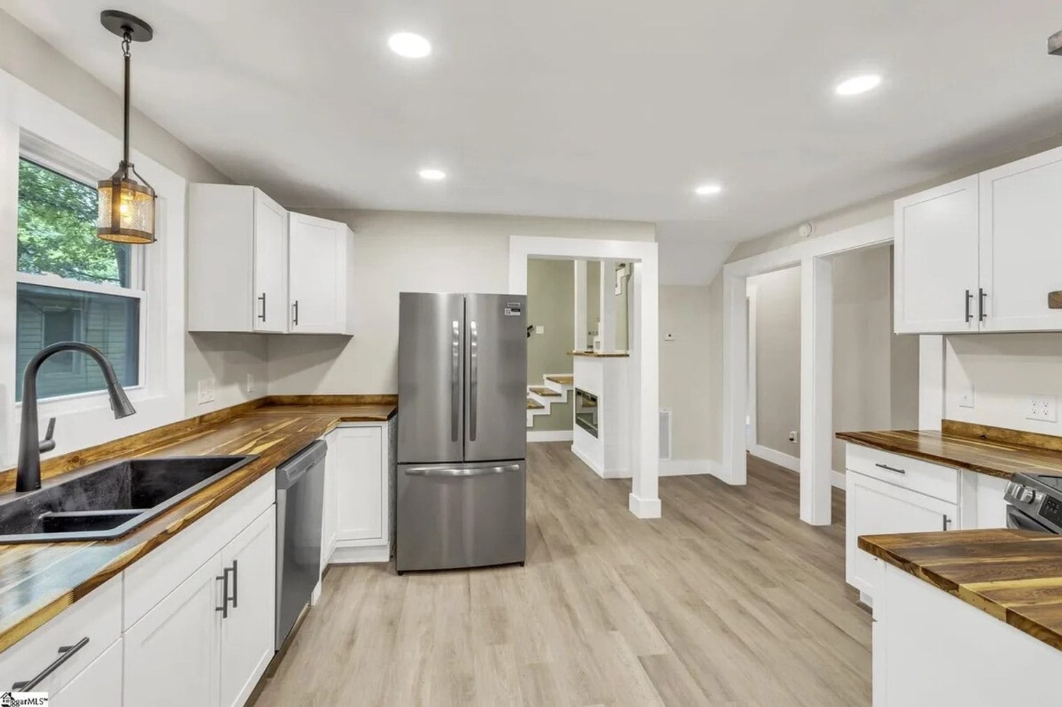 Building Photo - 203 Brockman Ave