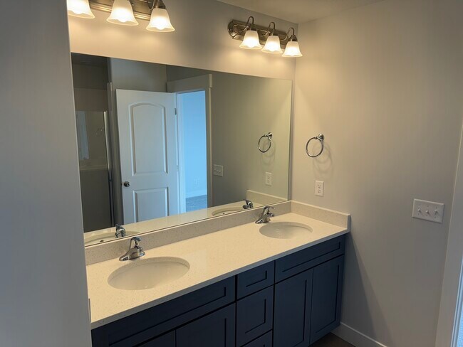 Building Photo - 3783 Big Horn Dr