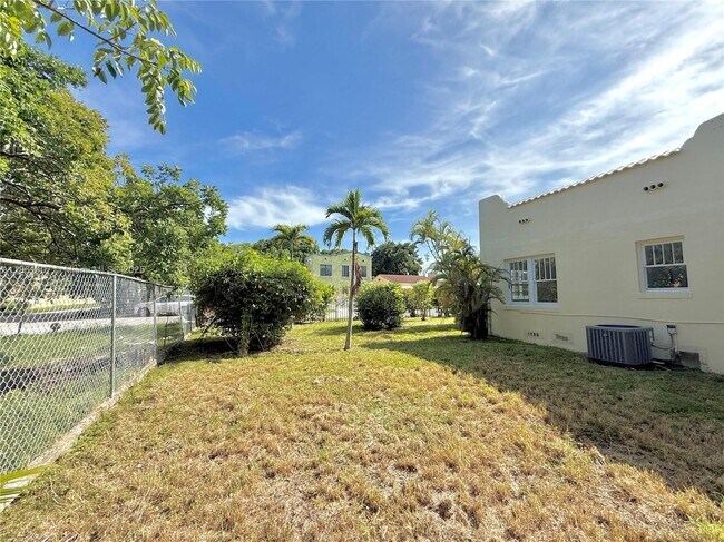 Building Photo - 651 NW 47th Terrace