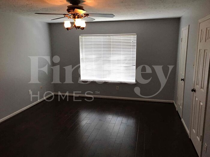 Building Photo - 11715 Parkriver Dr