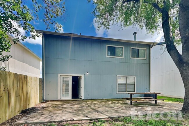 Building Photo - 6827 Cypress Mist Dr
