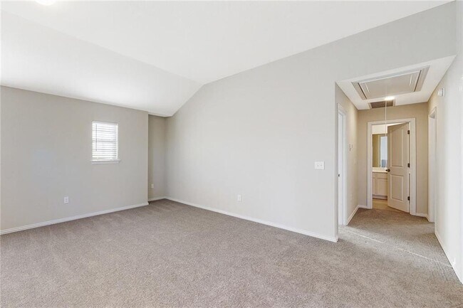 Building Photo - 17212 Crowndale Dr