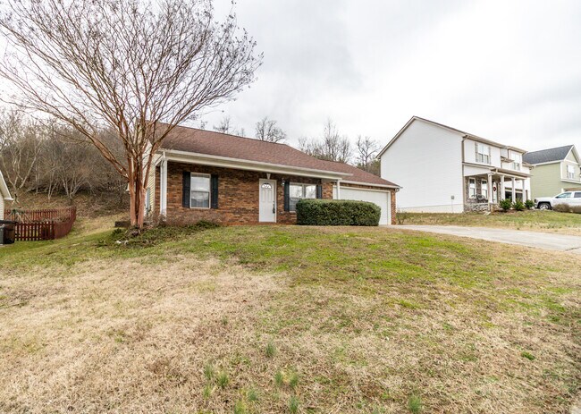 Building Photo - 624 Drakewood Rd