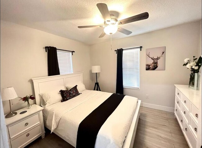 Building Photo - 1756 2nd St NE