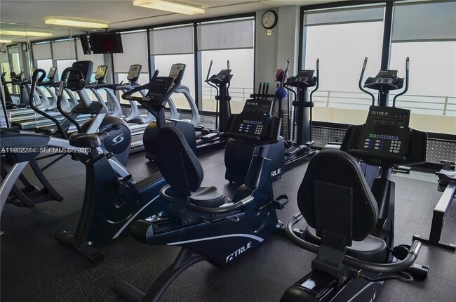 Building Photo - 5555 Collins Ave