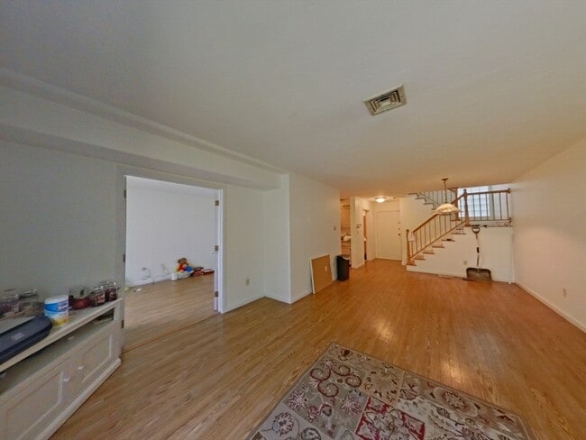 Building Photo - 85 E Squantum St