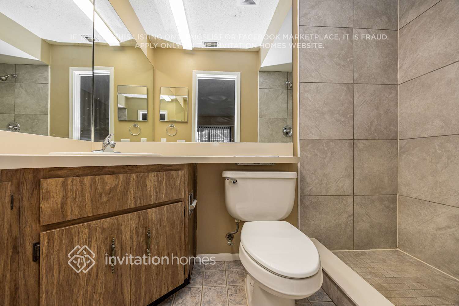 Building Photo - 7023 Bramblewood Dr