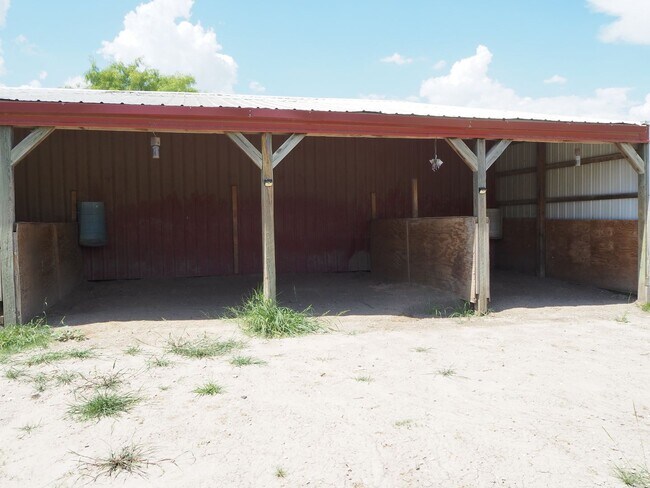 Building Photo - 9561 Hames Rd