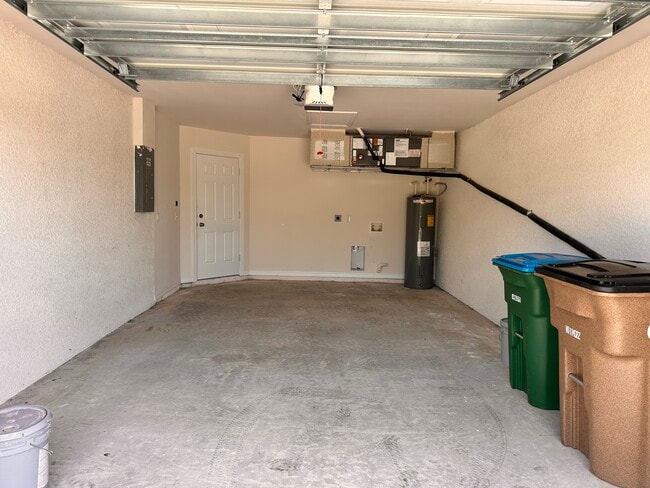 Building Photo - 528 SE 4th Terrace