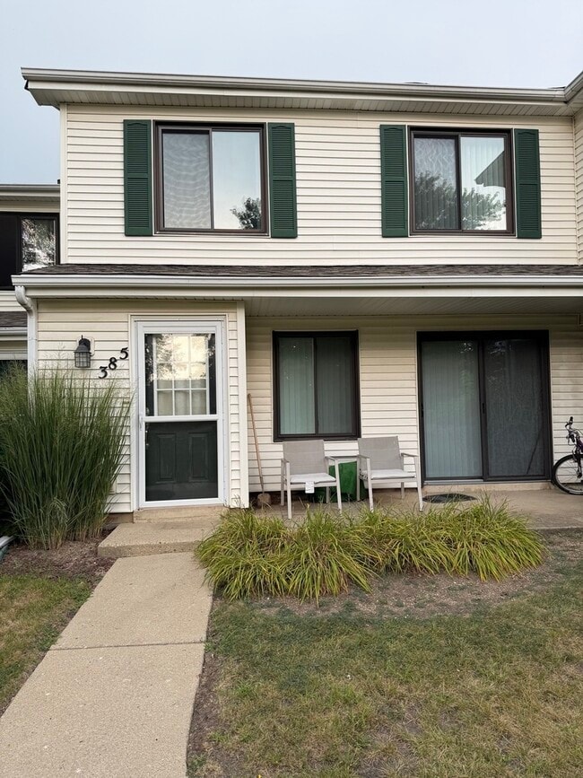 Building Photo - 385 Pierce Ct