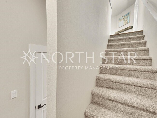 Building Photo - 8898-8898 Serenity Ter