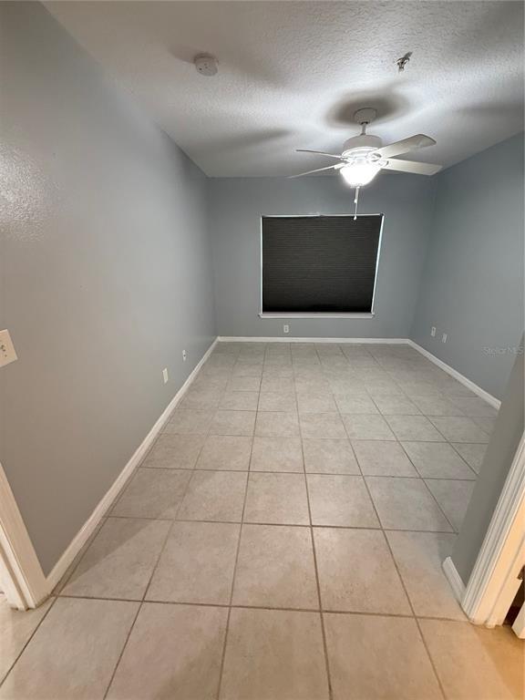 Building Photo - 814 Crest Pines Dr