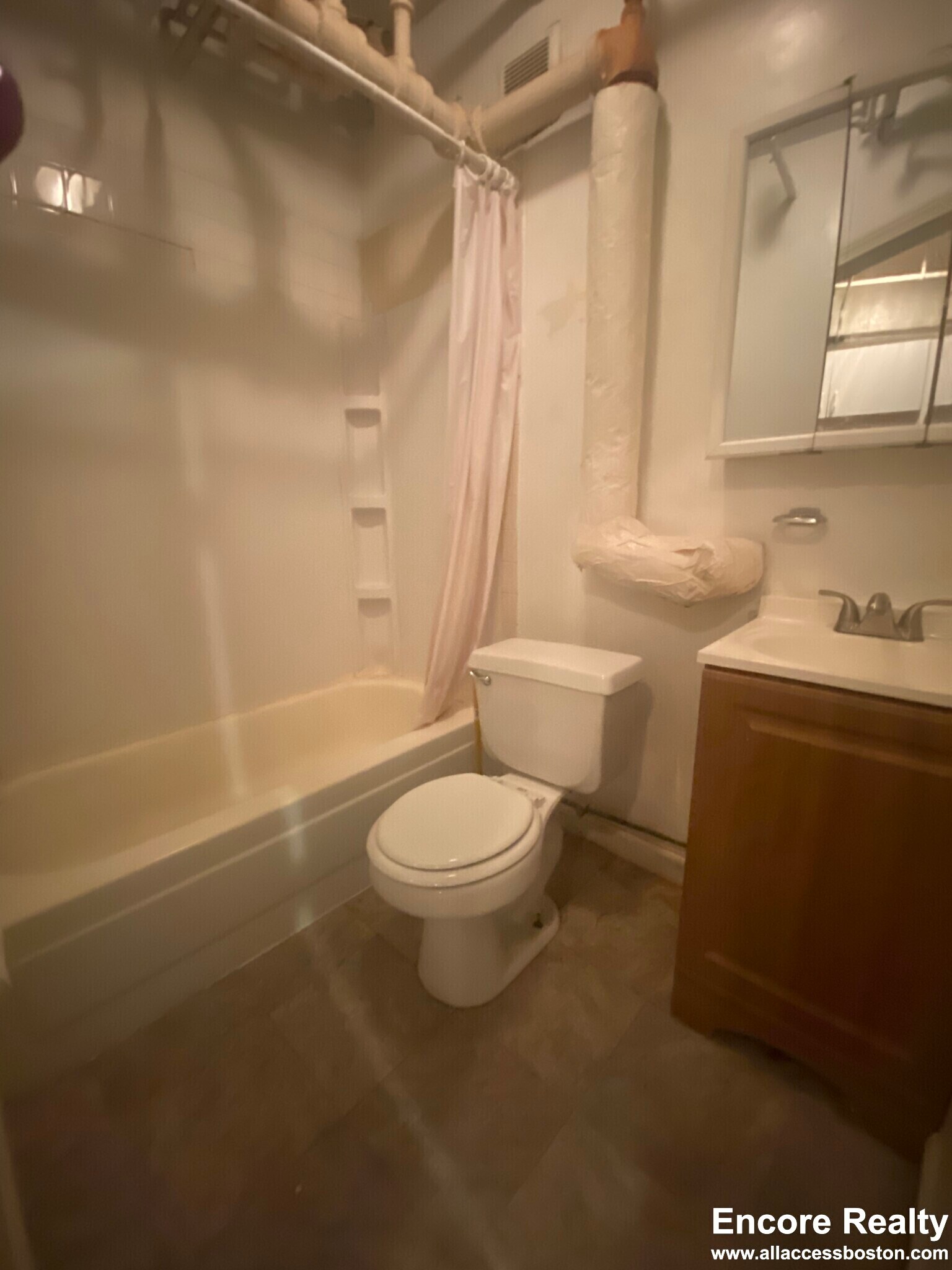 Building Photo - 19 Peterborough St