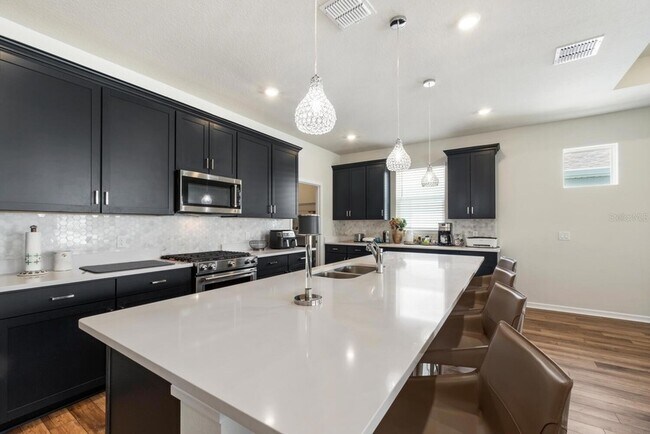 Building Photo - 13673 Fresh Ivy St