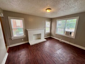 Building Photo - Cozy 1BR in the Heart of OKC – Walk to Plaza District