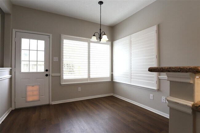Building Photo - 21631 Live Oaks Spring Dr