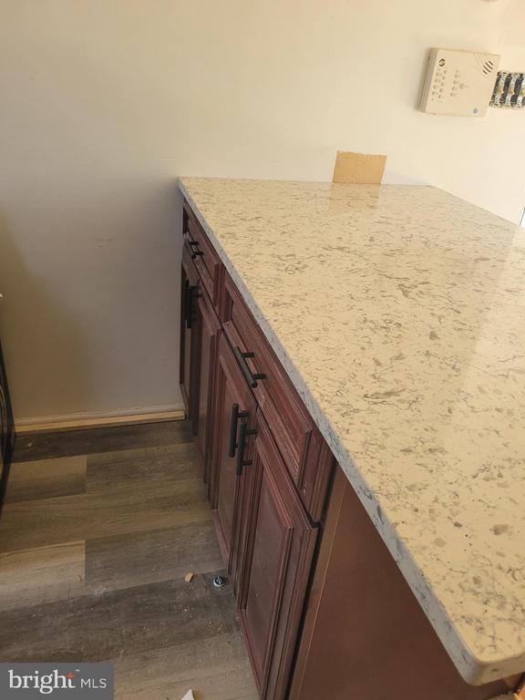 Building Photo - 100 Essenton Dr