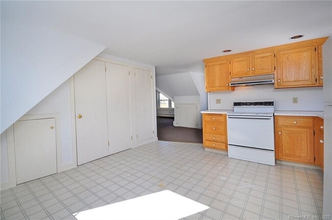 Building Photo - 387 South St