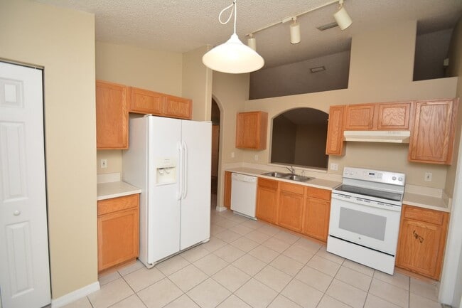 Building Photo - 44 Pine Hurst Ln