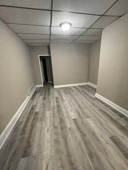 Building Photo - 543 W Roosevelt Blvd