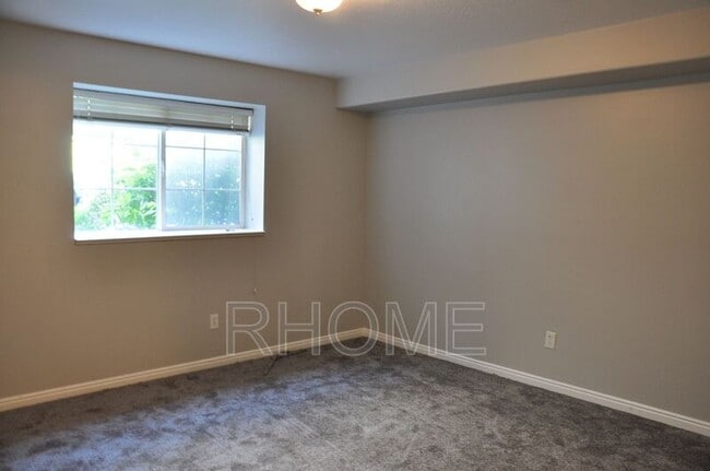 Building Photo - 1430 Westbury Way