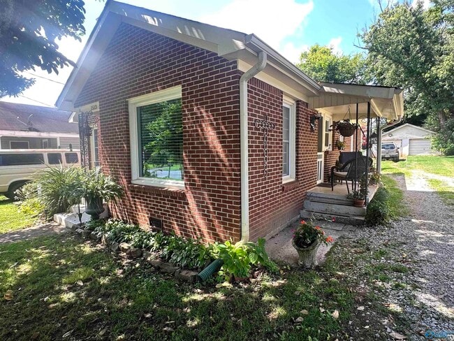 Building Photo - 1513 Beirne Ave NE