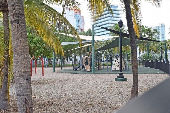 Building Photo - 401 Ocean Dr