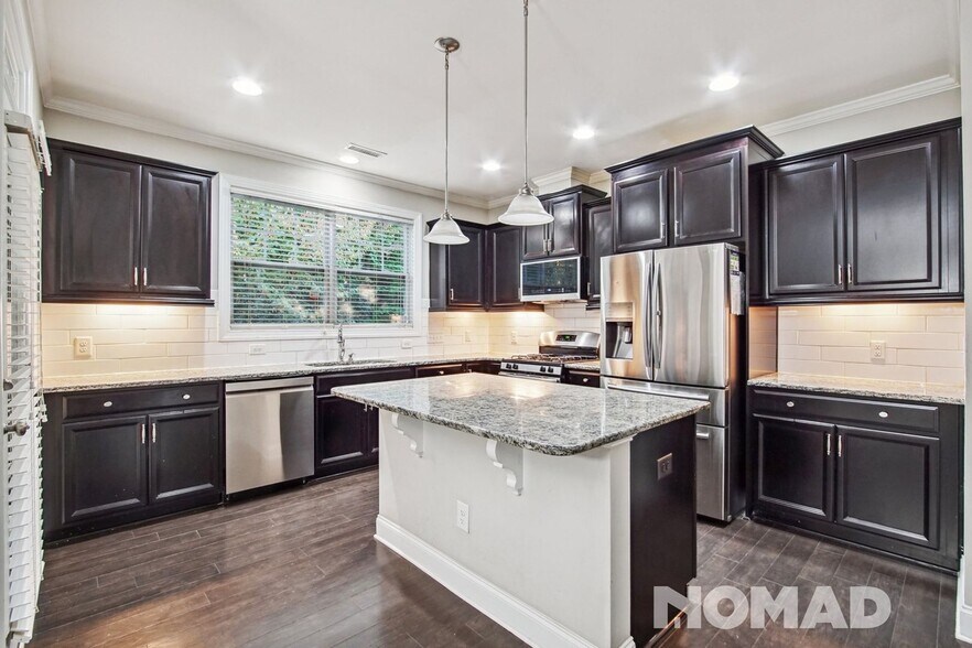 Building Photo - 355 Roberts Ridge Dr
