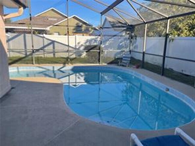 Building Photo - 751 Country Woods Cir