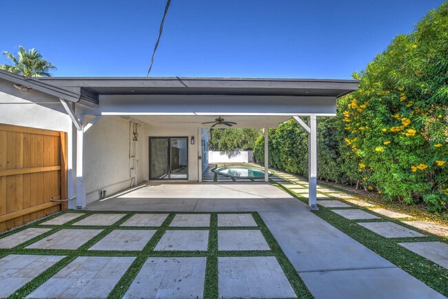 Building Photo - 6929 E Mariposa Dr