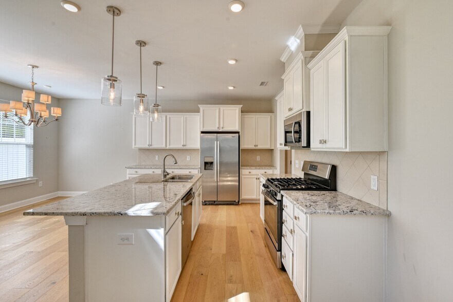 Building Photo - 335 Acorn Hollow Pl