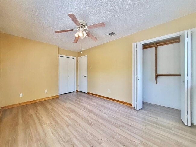 Building Photo - 2400 Berkett Dr